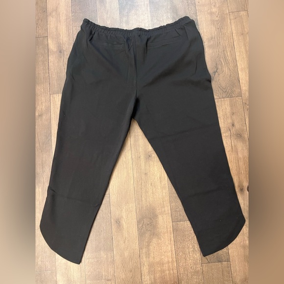 Time and Tru Pants - Time and Tru Black Cropped Ankle Pants